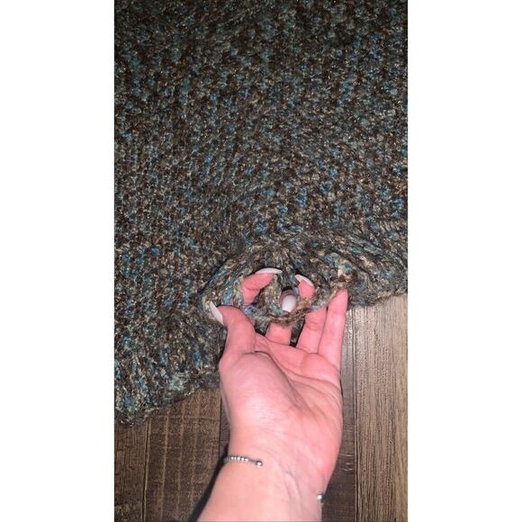 hand knit chunky boho y2k anthropologie style ruffle free people style crochet - Picture 3 of 5